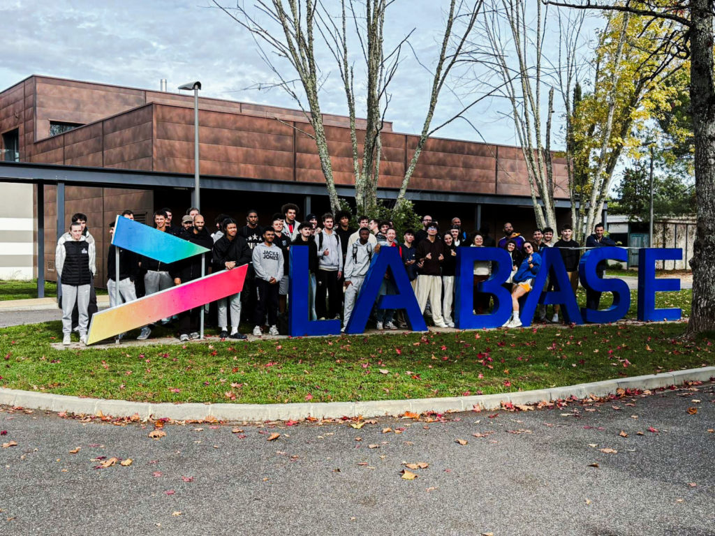 4d1cbb9a 18aa 4b61 9d25 f98a8189d13d 2